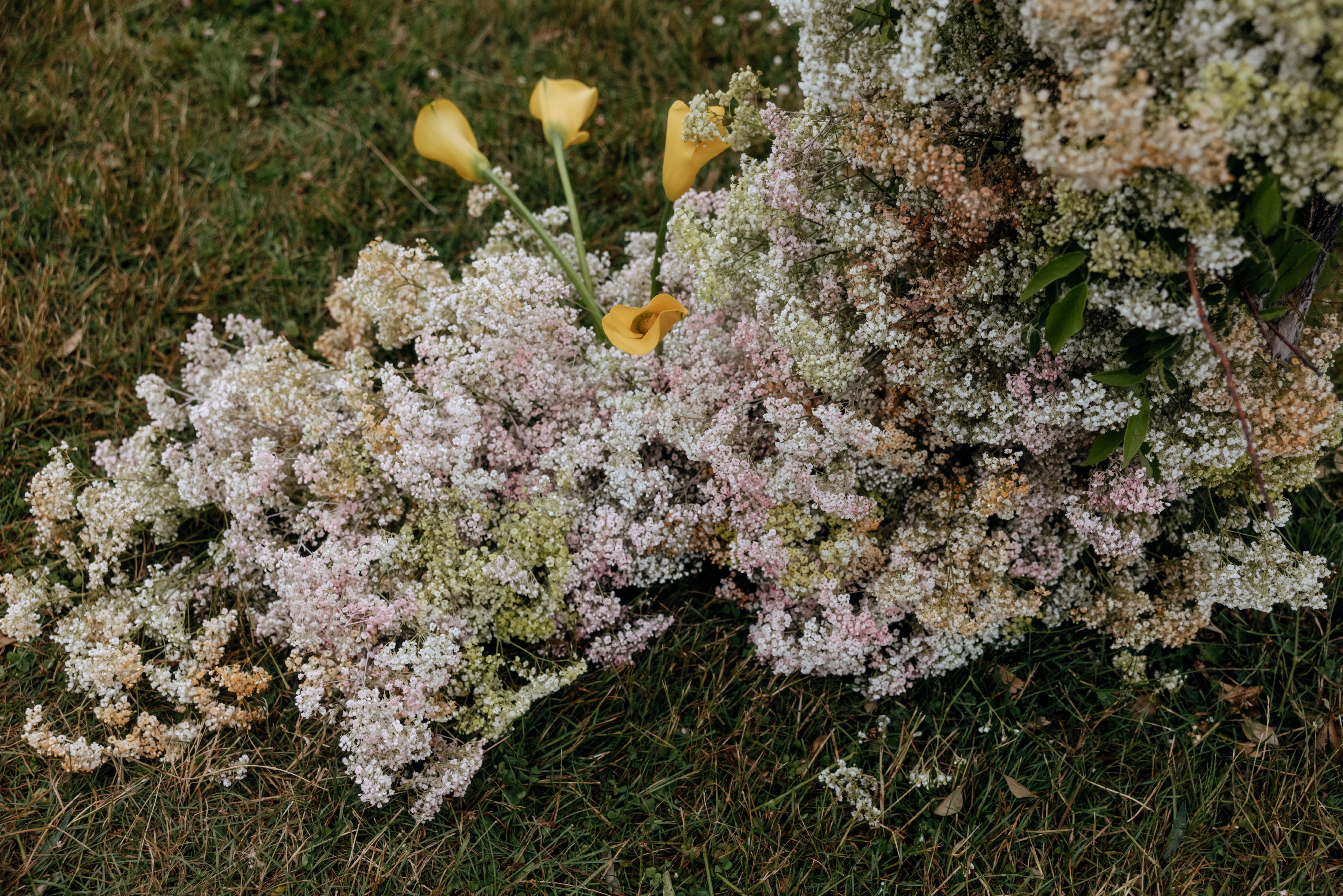 Ancín Edit floral wedding styling